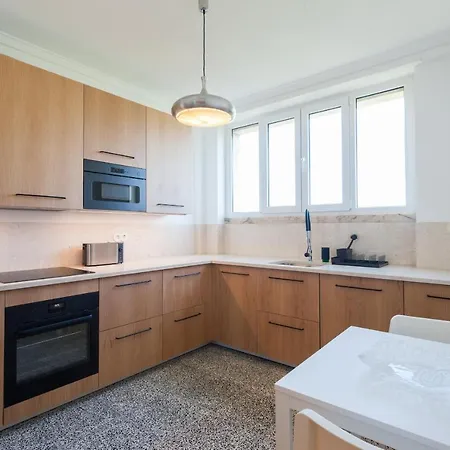 Feels Like Gulbenkian Spacious Flat With Balcony *